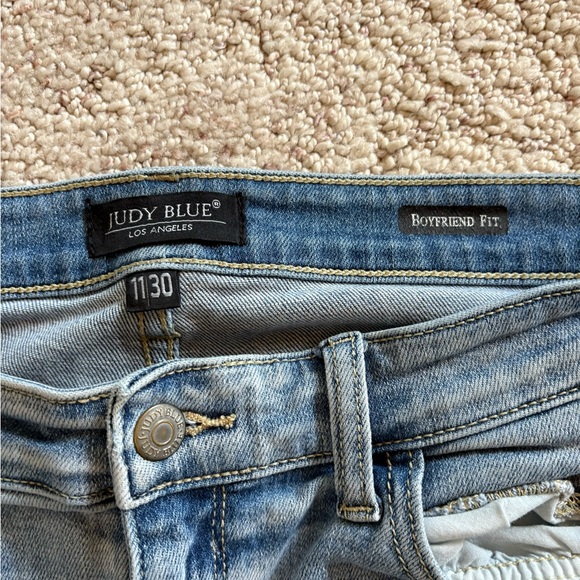 Judy Blue Light Wash Boyfriend Jeans - Picture 2 of 6